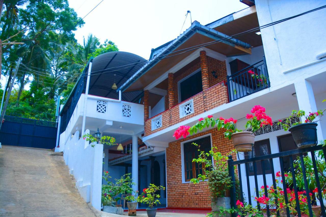 Rest For Guests - Homestay Deiyannewela Exterior photo